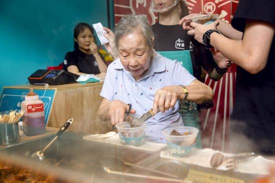 阿婆牛雜走出芳村 老廣美食新地標(biāo)等你打卡