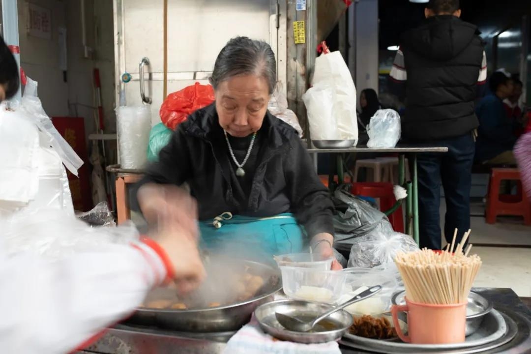 阿婆牛雜開店選址的準(zhǔn)則剖析